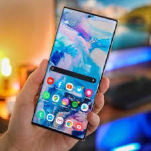 Celular motorola g7 seminovo. Estou vendendo barato. Aproveita. Tudo OK