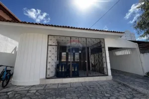 Casa na praia, Peruibe. 2 dorms, garagem, muito boa