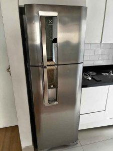 Geladeira Electrolux Duplex Inox com Dispenser